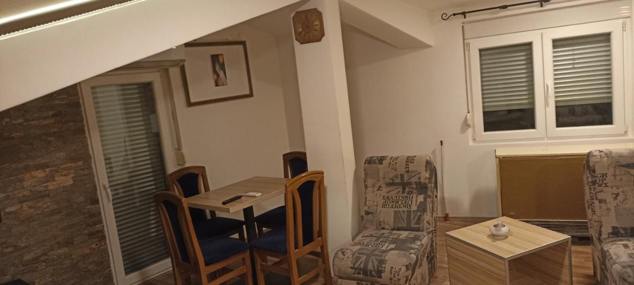 Appartamento Athos Ni